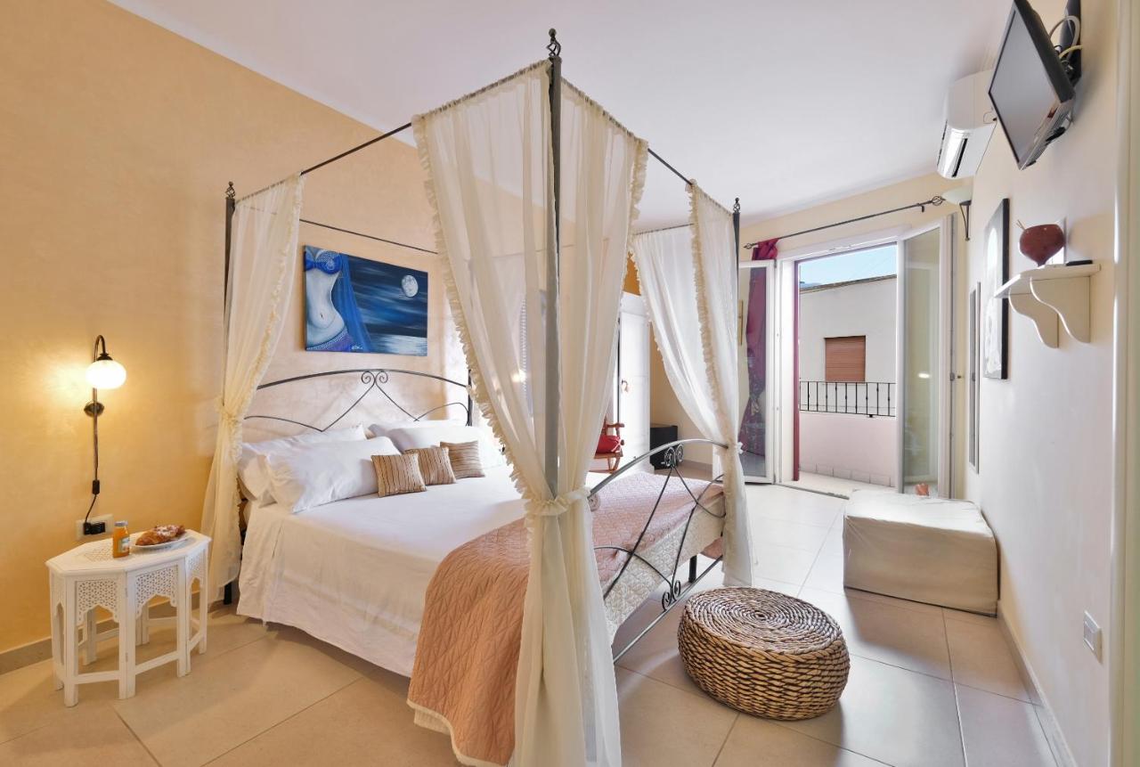 Adua Art Bed & Breakfast Castrignano del Capo Dış mekan fotoğraf