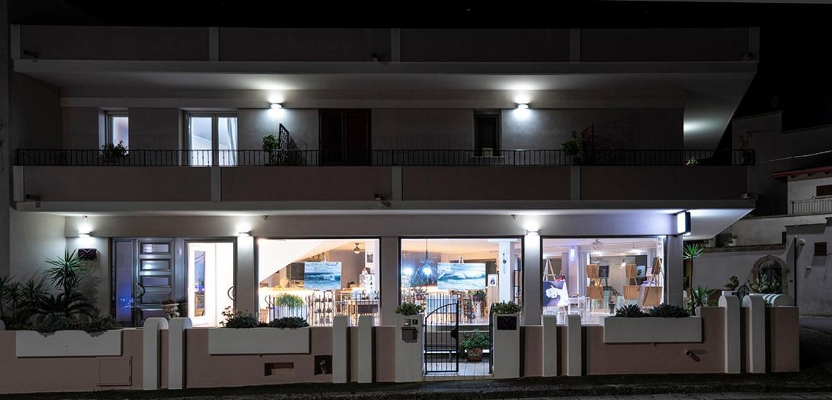 Adua Art Bed & Breakfast Castrignano del Capo Dış mekan fotoğraf